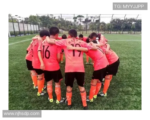 在绿茵场上闪耀的星光与梦想的交响曲