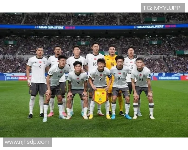 10号足球明星因伤缺席重要比赛球迷心痛期待早日复出 10号足球明星因伤缺席重要比赛球迷心痛期待早日复出