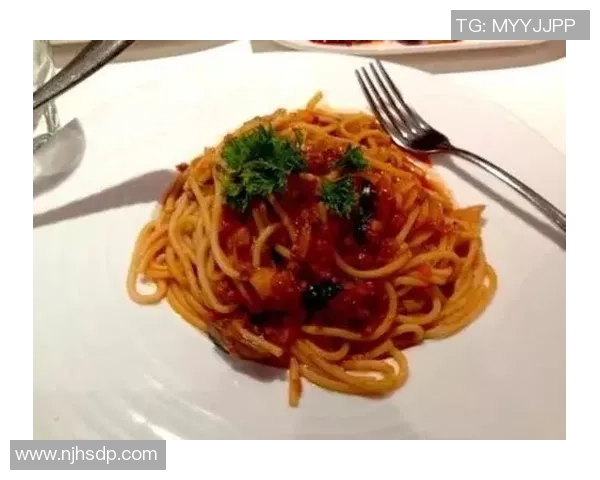 足球明星们的饮食秘密揭秘他们最爱的美食与营养搭配