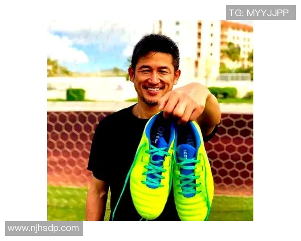 足球明星训练时如何选择和穿戴专业足球鞋的技巧与建议